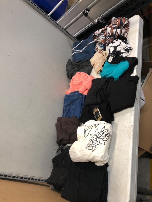 Photo 1 of 15Pcs bag of clothes all different sizes 