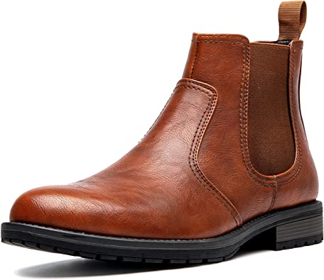 Photo 1 of Amazon Essentials Men's Chelsea Boot SIZE 7