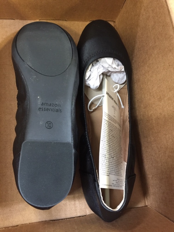 Photo 2 of Amazon Essentials Women's Belice Ballet Flat SIZE 10 Black, Faux Leather
