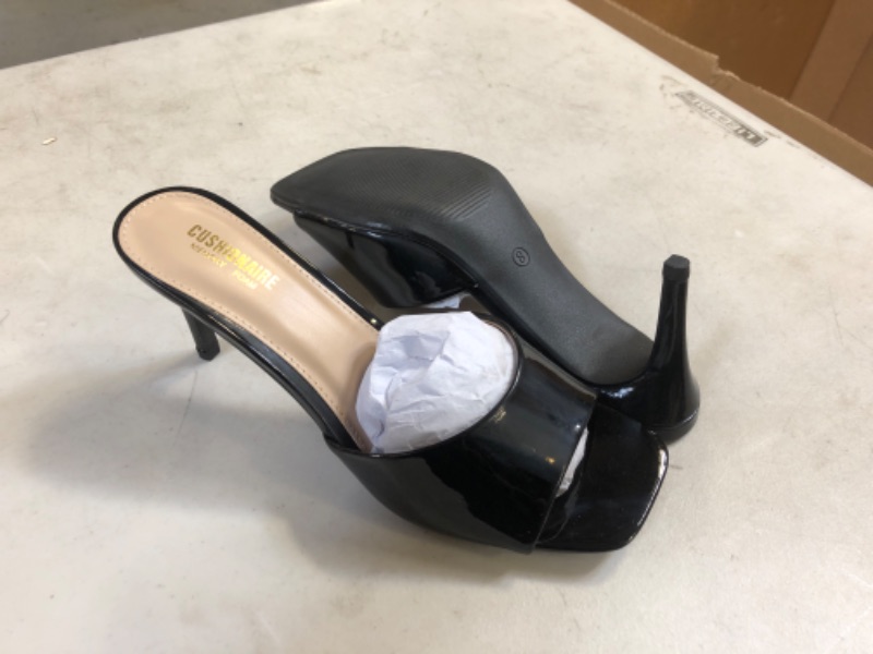 Photo 2 of CUSHIONAIRE Women's Evie one band dress sandal +Memory Foam SIZE 8 Black Patent