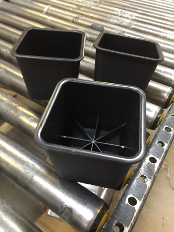 Photo 1 of 3 pack 4.5in square heavy duty nursery pots