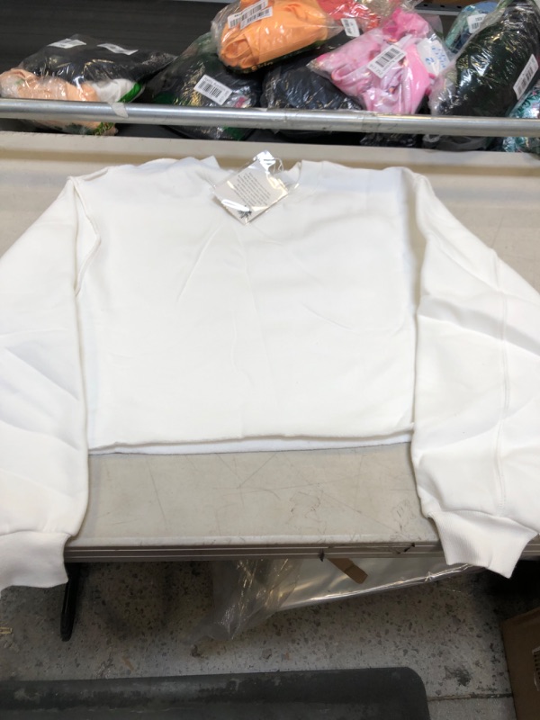 Photo 2 of Amazhiyu Women Cropped Sweatshirt Long Sleeves Pullover Fleece Crop Tops White Medium