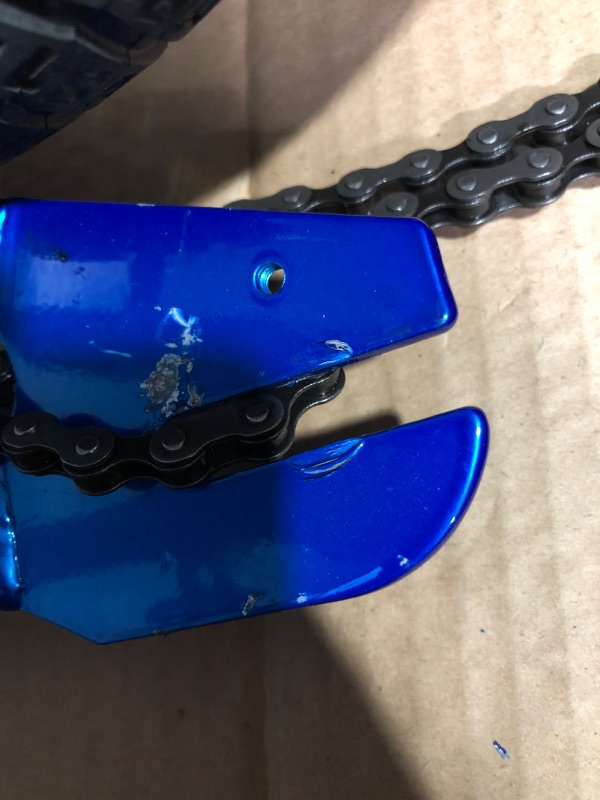 Photo 3 of ***NOT FUNCTIONAL - FOR PARTS ONLY - NONREFUNDABLE - SEE COMMENTS***
Royalbaby Freestyle 2 Hand Brakes Kids Blue 16 Inch With Kickstand and Training Wheels
