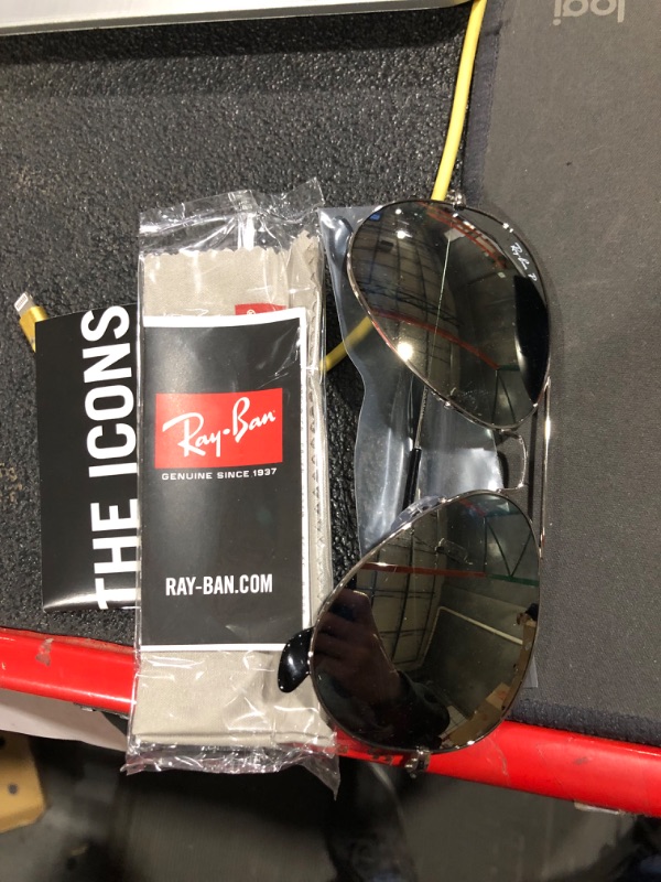 Photo 2 of (READ FULL POST) Ray-Ban AVIATOR LARGE POLARIZED METAL Silver/Polarized Grey Mirrored Silver Polarized Grey Mirror Silver