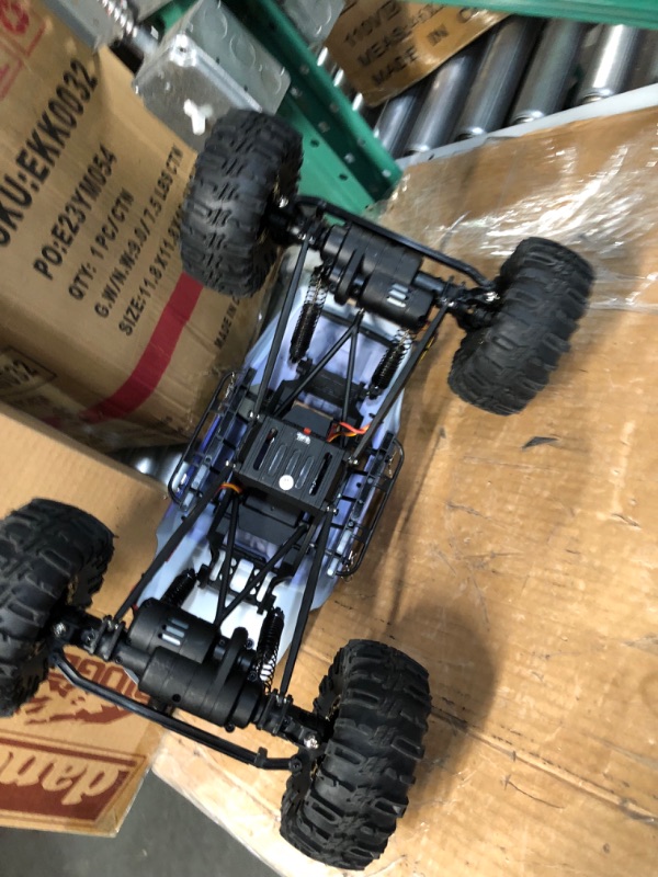 Photo 2 of DANCHEE RidgeRock - 4WD Electric Rock Crawler - 1/10 Scale - RTR , Blue