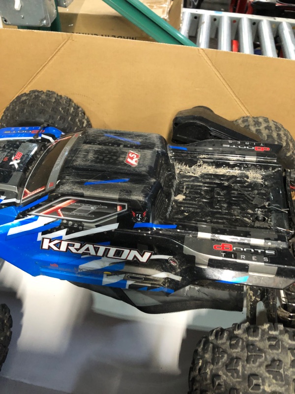 Photo 2 of **FOR PARTS ONLY*****
ARRMA RC Truck 1/8 KRATON 6S V5 4WD BLX Speed Monster Truck with Spektrum Firma RTR, Blue, ARA8608V5T2