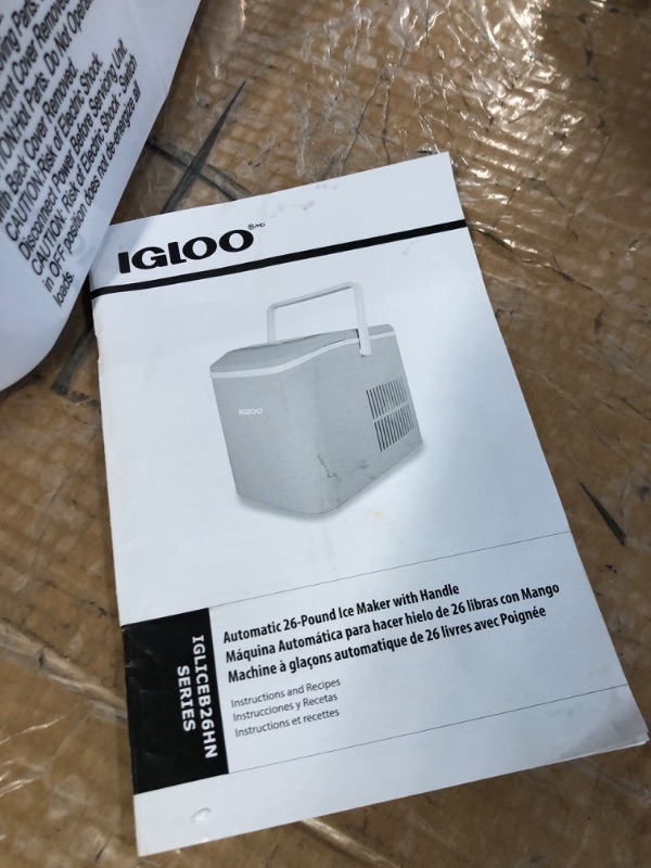 Photo 5 of **FOR PARTS ONLY**** READ NOTES
Igloo Automatic Self-Cleaning Portable Electric Countertop Ice Maker Machine With Handle, 26 Pounds in 24 Hours, 9 Ice Cubes Ready in 7 minutes, With Ice Scoop and Basket White