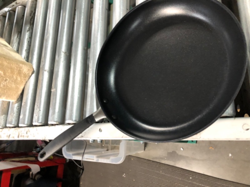 Photo 4 of ***USED - DAMAGED - DENTED - SEE PICTURES - NO PACKAGING***
OXO Good Grips Hard Anodized PFOA-Free Nonstick 12" Frying Pan Skillet Black