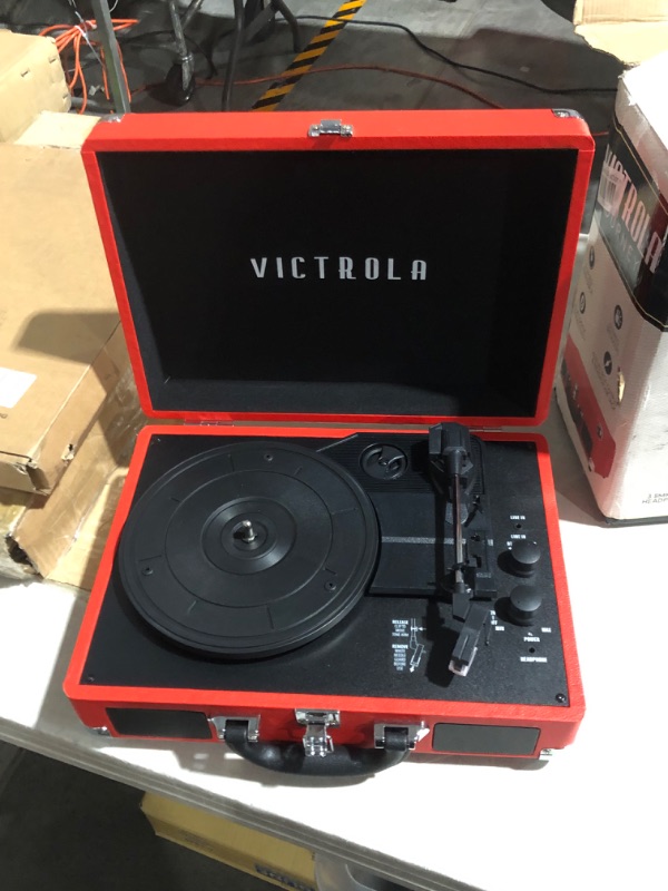 Photo 2 of ***USED - NO POWER CORD - UNABLE TO TEST***
Victrola Vintage 3-Speed Bluetooth Portable Suitcase Record Player