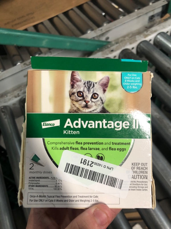 Photo 2 of Advantage II Kitten Vet-Recommended Flea Treatment & Prevention | Cats 2-5 lbs. | 2-Month Supply