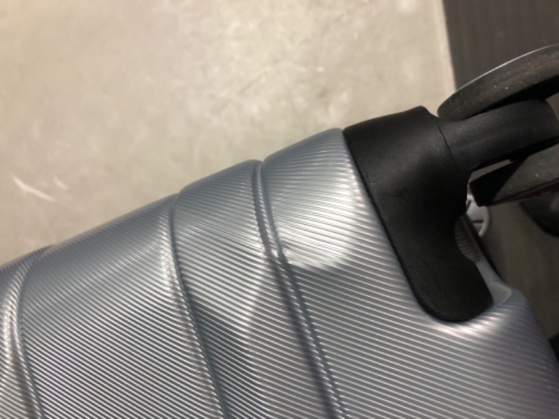 Photo 4 of ***DAMAGED - DENTED - SEE PICTURES***
Samsonite Omni 2 Hardside Expandable Luggage with Spinner Wheels, Checked-Large 28-Inch