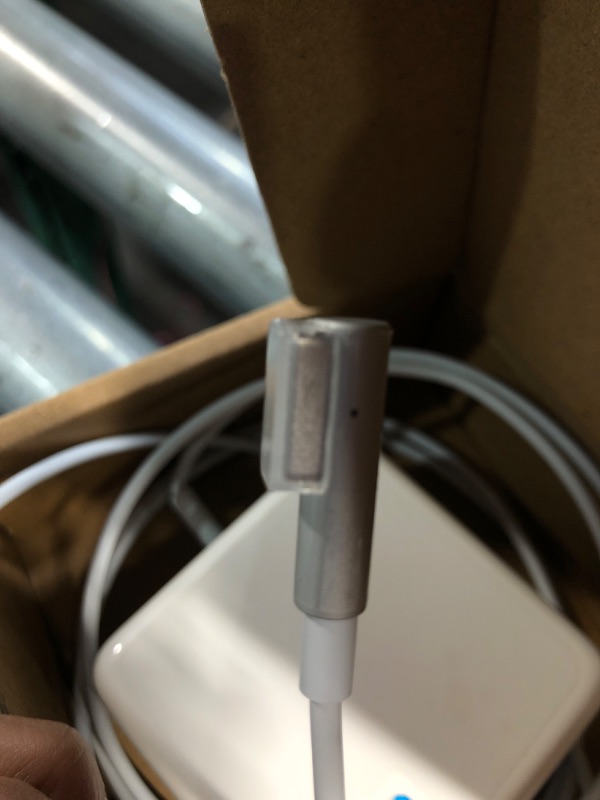 Photo 3 of Mac Book Pro Charger,60W Power Adapter L-Tip Magnetic Connector Charger