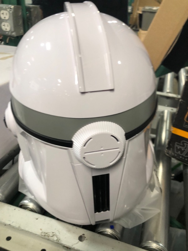 Photo 3 of STAR WARS The Black Series Phase II Clone Trooper Premium Electronic Helmet, The Clone Wars Roleplay Collectible, Kids Ages 14 and Up  (F3911)