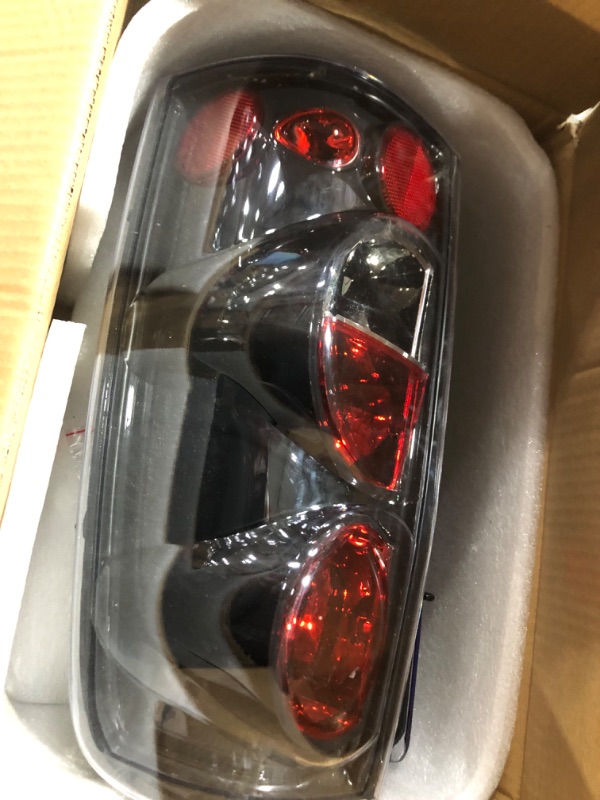 Photo 1 of HECASA Taillight Tail Lights Pair Compatible with 1999-2006 Chevy Silverado 1500 2500 3500/1999-2003 GMC Sierra 1500 2500 3500 Clear Lens Taillight Brake Turn Signal Lamp Clear Lens & Black Housing 1 Pair