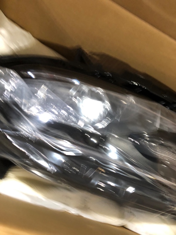 Photo 4 of Dasbecan Left Driver Side Halogen Model Headlights Assembly with LED DRL & Turn Signal Lights Compatible With Dodge Charger 2015 2016 2017 2018 Replaces# 68214399AB 68214399AC