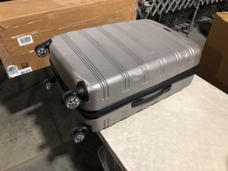 Photo 4 of ***USED - DAMAGED - CRACKED - SEE PICTURES***
Rockland Melbourne Hardside Expandable Spinner Wheel Luggage, Silver, Checked-Large 28-Inch Checked-Large 28-Inch Silver