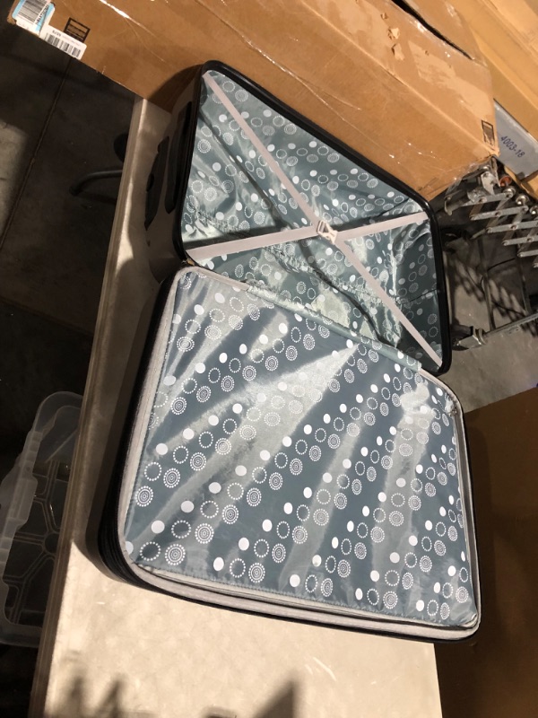 Photo 2 of ***USED - DAMAGED - CRACKED - SEE PICTURES***
Rockland Melbourne Hardside Expandable Spinner Wheel Luggage, Silver, Checked-Large 28-Inch Checked-Large 28-Inch Silver