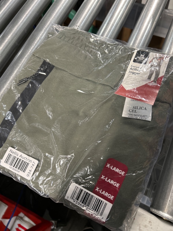 Photo 1 of Member's Mark Men's Regular Fit Everyday Active Jogger Pant X-Large Green Midnight