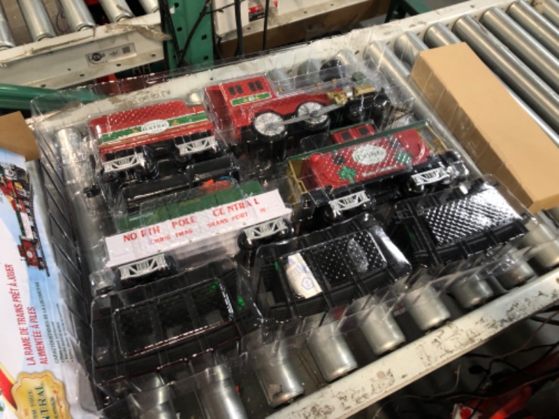 Photo 3 of ***USED/NON-REFUNDABLE FOR PARTS***
Lionel North Pole Central Ready-to-Play Freight Set, Battery-powered, 50 x 73"