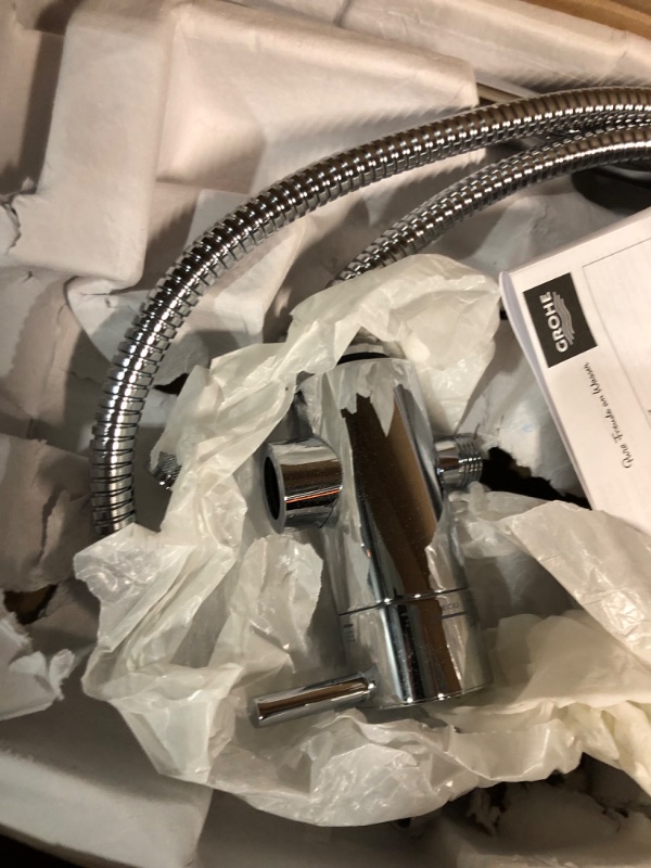 Photo 8 of ***NOT FUNCTIONAL - FOR PARTS ONLY - NONREFUNDABLE - SEE COMMENTS***
Grohe 26123001 Retro-Fit Euphoria 2.0 Gpm 25 Inch Shower System, Starlight Chrome