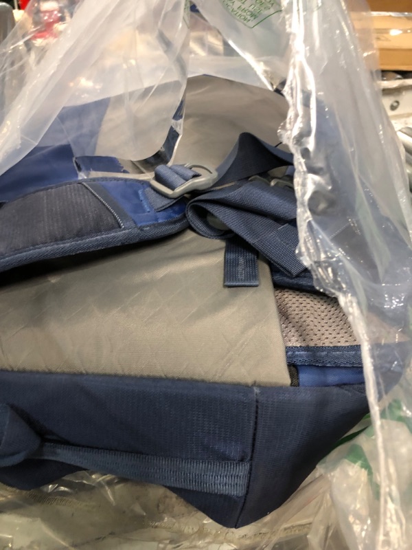 Photo 1 of **STOCK PHOTO FOR REFERENCE-MISSING STRAP FOR SHOULDERS-MINOR DAMAGE**
Gregory ZULU 30 MD/LG