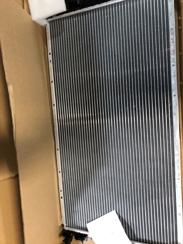 Photo 2 of DWVO Radiator Complete Radiator Compatible with 1999-2004 Ford F150, 1999-2003 F-250 F-350, 99-01 Expedition Lincoln Navigator 4.2L 4.6L 5.4L (Without Towing Package) DWRD1073