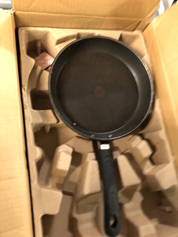 Photo 3 of ***HEAVILY USED AND DIRTY - SEE PICTURES***
T-fal Advanced Nonstick Fry Pan 10.5 Inch Oven Safe 350F Cookware, Pots and Pans, Dishwasher Safe Black