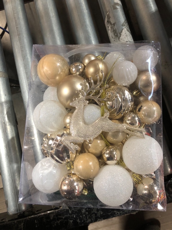 Photo 2 of *some broken *50ct Christmas Tree Ornament Set, White Christmas Ornaments Balls Assorted for Christmas Tree Decoration Shatterproof Christmas Hanging Ball for Halloween Party Home Decorations (Hooks Included)