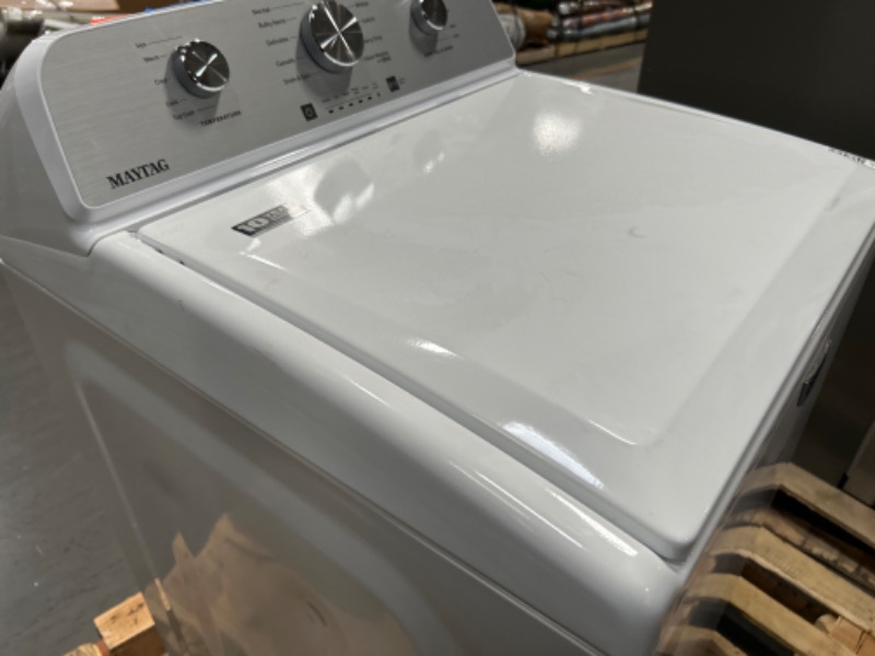 Photo 11 of Maytag 4.5-cu ft High Efficiency Agitator Top-Load Washer (White)