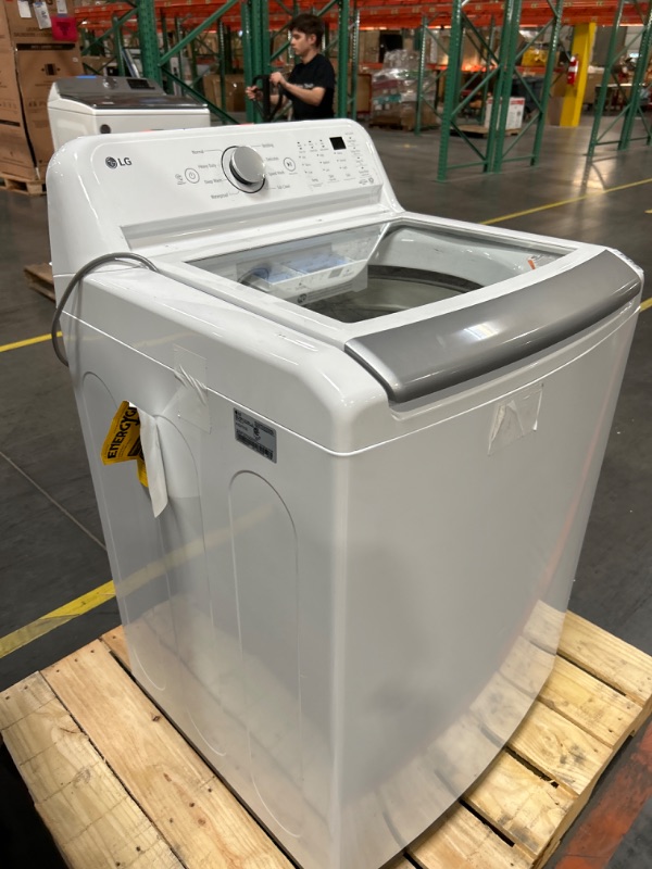 Photo 6 of LG 4.8-cu ft High Efficiency Agitator Top-Load Washer (White) ENERGY STAR