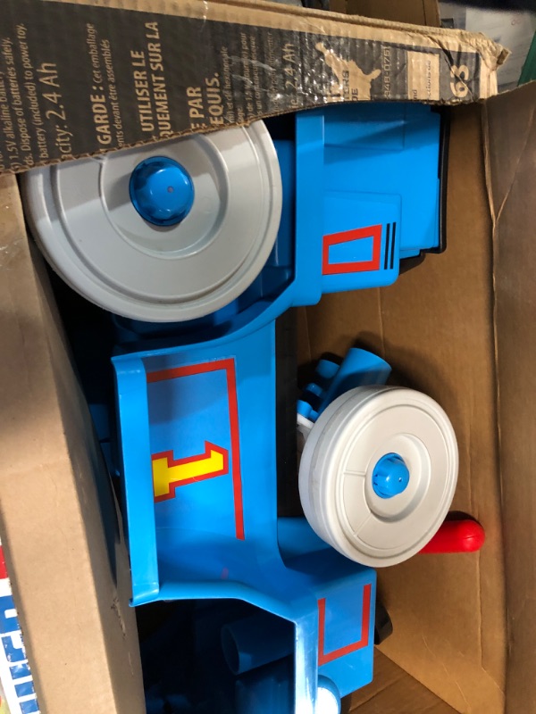 Photo 4 of *USED*NON FUNCTIONAL***
Power Wheels Thomas & Friends battery-powered ride-on train with track for indoor play 1-3 years 