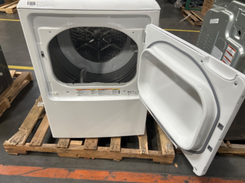 Photo 5 of GE 7.2-cu ft Electric Dryer (White)