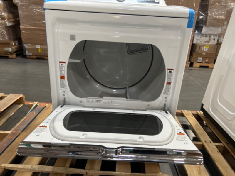 Photo 5 of Maytag SMART Capable 7.4-cu ft Smart Electric Dryer (White)