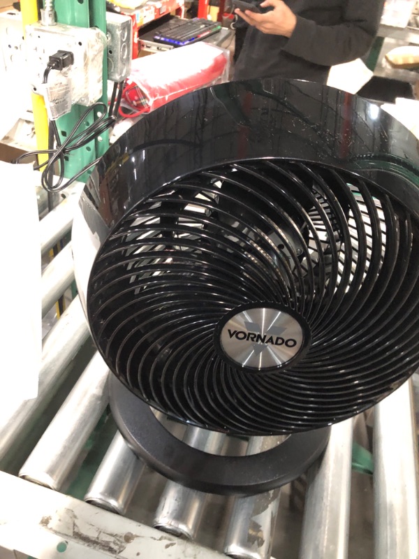 Photo 2 of ****PARTS ONLY***Vornado 660 Large Whole Room Air Circulator Fan with 4 Speeds and 90-Degree Tilt, 660-Large, Black & 133 Compact Air Circulator Fan Black 660 - Large Fan + Air Circulator Fan