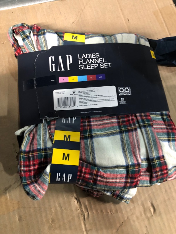 Photo 3 of Gap Ladies Flannel Sleep Set