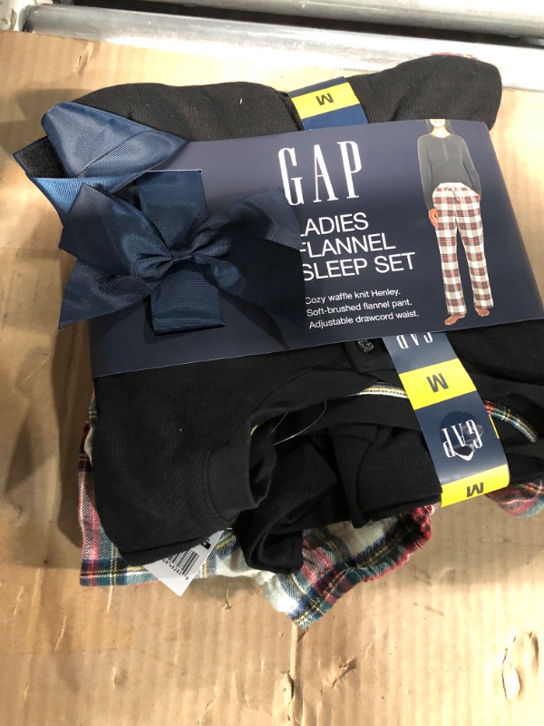 Photo 1 of Gap Ladies Flannel Sleep Set