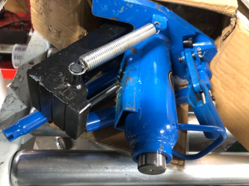 Photo 2 of Mophorn Toe Jack Lift Hydraulic Machine Toe Jack Lift Air Hydraulic Toe Jack Proprietary Heat-Treated Steel (2.5-5Ton Blue) 2.5-5Ton Blue 5 Ton