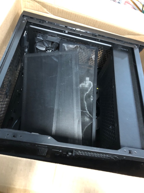 Photo 4 of **FOR PARTS Corsair 4000D Airflow Tempered Glass Mid-Tower ATX PC Case - Black Black Airflow