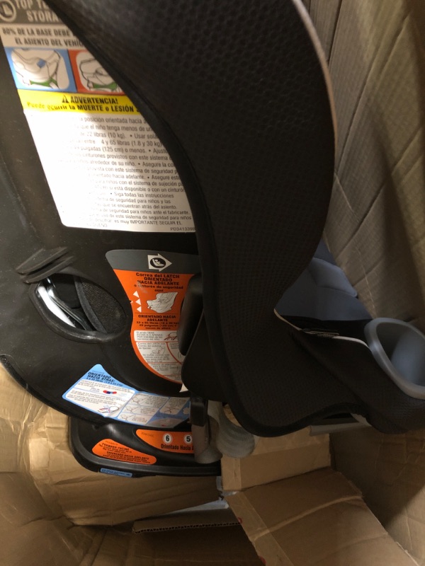 Photo 4 of Graco Extend2Fit Convertible Car Seat, Ride Rear Facing Longer with Extend2Fit, Gotham 2-in-1 Gotham