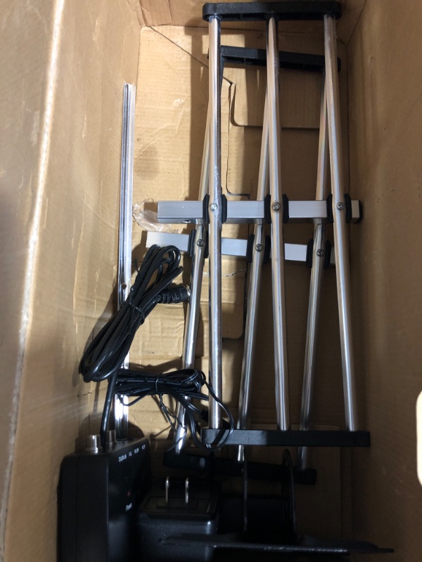 Photo 2 of * used * incomplete * see all images * 
Five Star Outdoor Digital Amplified HDTV Antenna - up to 200 Mile Long Range,Directional 360 Degree Rotation