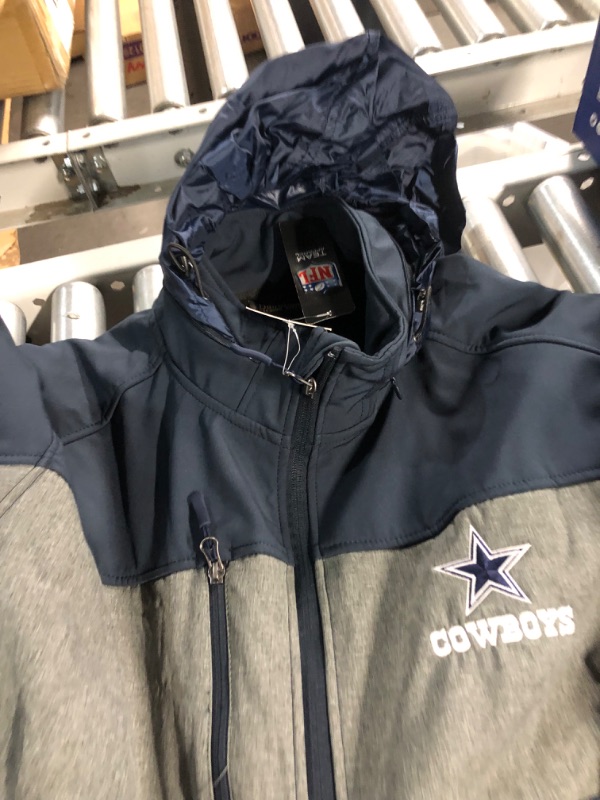 Photo 3 of ***USED***Dunbrooke Men's NFL Circle Zephyr Softshell Full-Zip Jacket Dallas Cowboys 5XL Navy/Gray