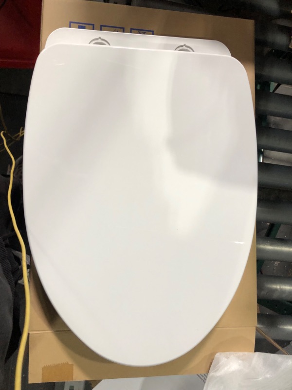 Photo 3 of * used * 
Slow Close Toilet Seat BR501-00 White Elongated, Stain-Resistant and Easy to Keep Clean