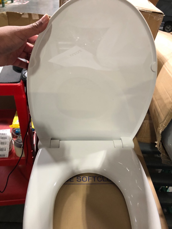 Photo 4 of * used * 
Slow Close Toilet Seat BR501-00 White Elongated, Stain-Resistant and Easy to Keep Clean