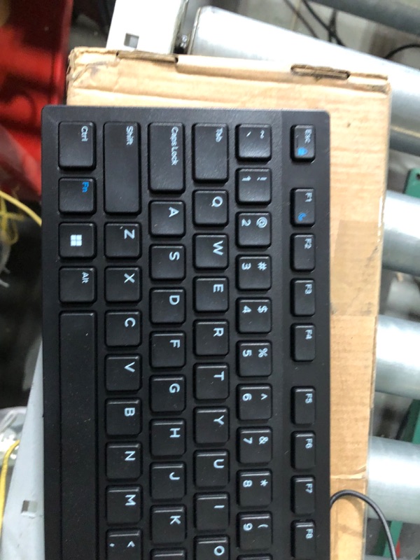 Photo 2 of Dell Wired Keyboard - Black KB216 (580-ADMT)