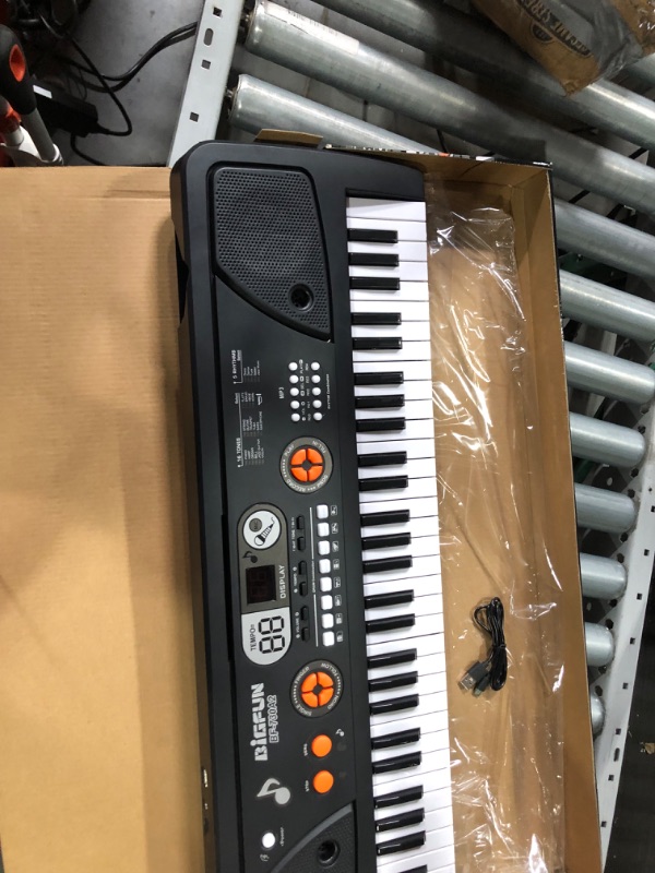 Photo 8 of Electronic Piano Keyboard 61-Key Kids Keyboard Piano with LED Screen Protable Piano Keyboard with Microphone Musical Instrument Toys Gift for Kids Boys Girls