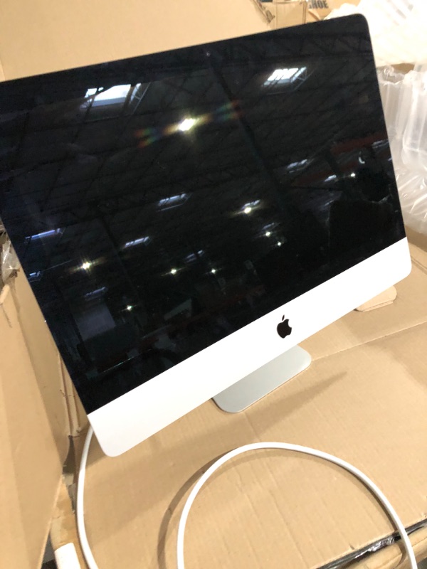 Photo 5 of USED
Apple 2017 iMac with 2.3GHz Intel Core i5 (21.5-inch, 16GB RAM, 1TB HDD Storage) - Silver (Renewed)