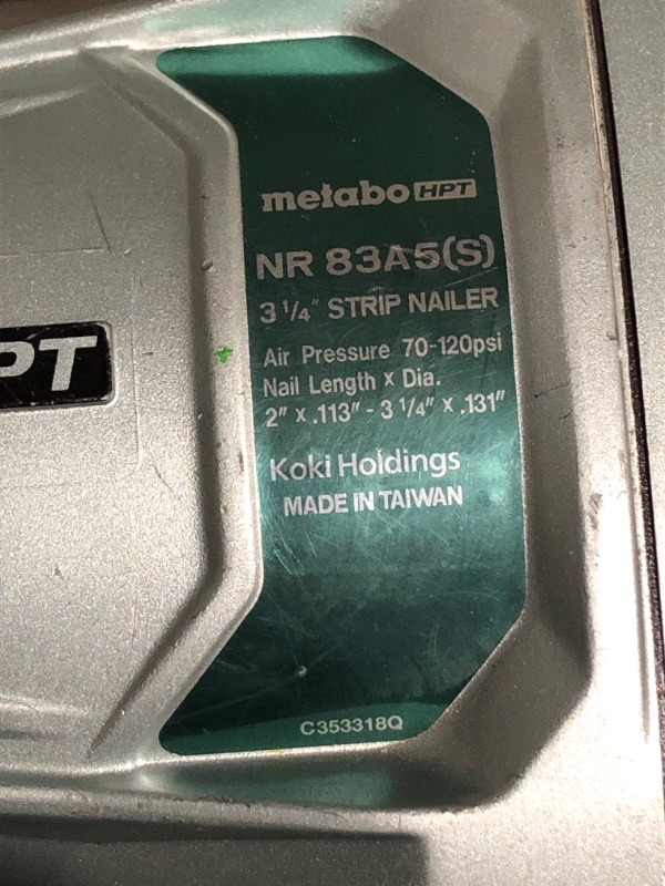 Photo 3 of * used * damaged * leaks air *
Metabo HPT NR83A5(S) Framing Nailer w/ 100' Air Hose (115156M) w/ 100 Ft Air Hose