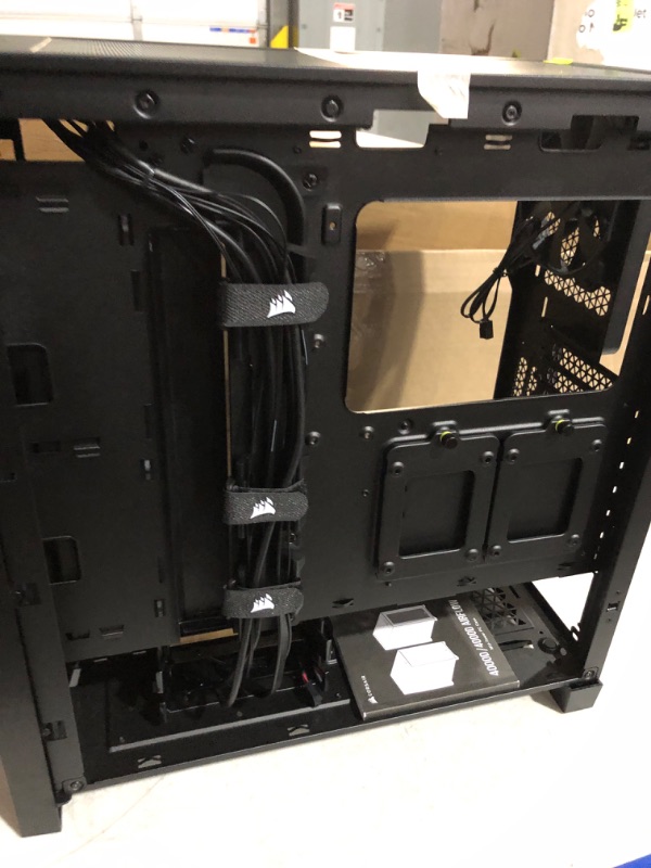 Photo 4 of **MISSING TEMPERED GLASS PANEL**
Corsair 4000D Airflow Tempered Glass Mid-Tower ATX PC Case - Black Black Airflow