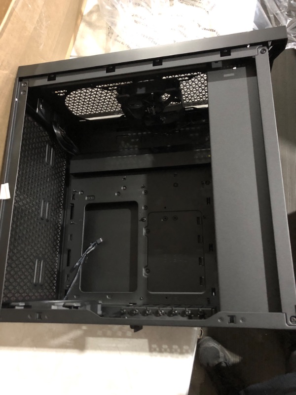 Photo 3 of **MISSING TEMPERED GLASS PANEL**
Corsair 4000D Airflow Tempered Glass Mid-Tower ATX PC Case - Black Black Airflow