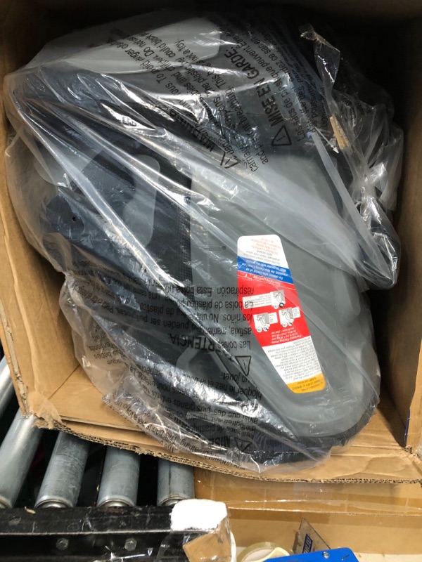 Photo 3 of ***USED - DIRTY***
Maxi-Cosi Emme 360 Rotating All-in-One Convertible Car Seat, Midnight Black
